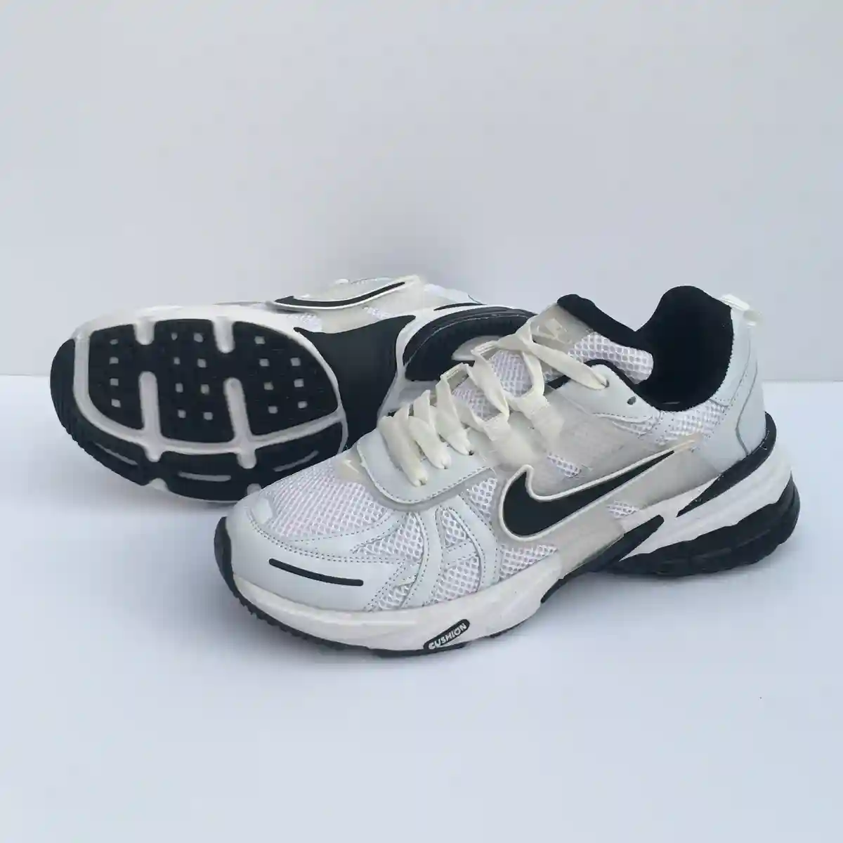 کتونی NIKE V2K سفید مشکی